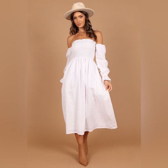 ✨🌸✨Petal & Pup Gabriella Blue Polka Dot Smocked Midi 100% Linen Dress ✨🌸✨ - Picture 4 of 16